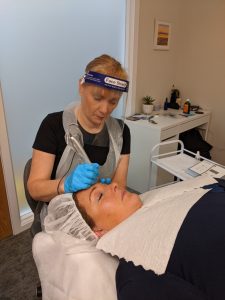 Semi permanent make up